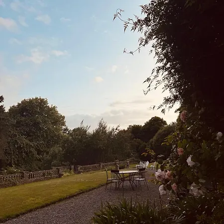 The Arches, Georgian アパート コーヴ